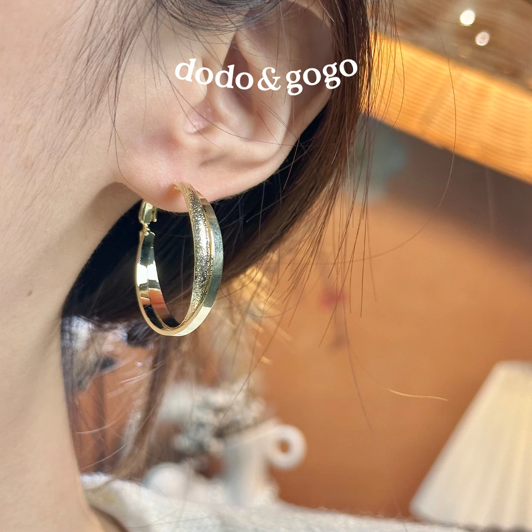DODOGOGO 合金耳饰 磨砂金属交叉耳圈轻奢气质圈圈ins简约耳环女