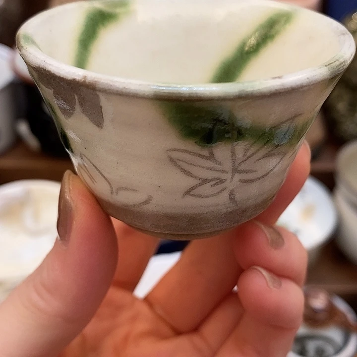 中古物品默认微瑕，谨慎参拍，满18包邮！