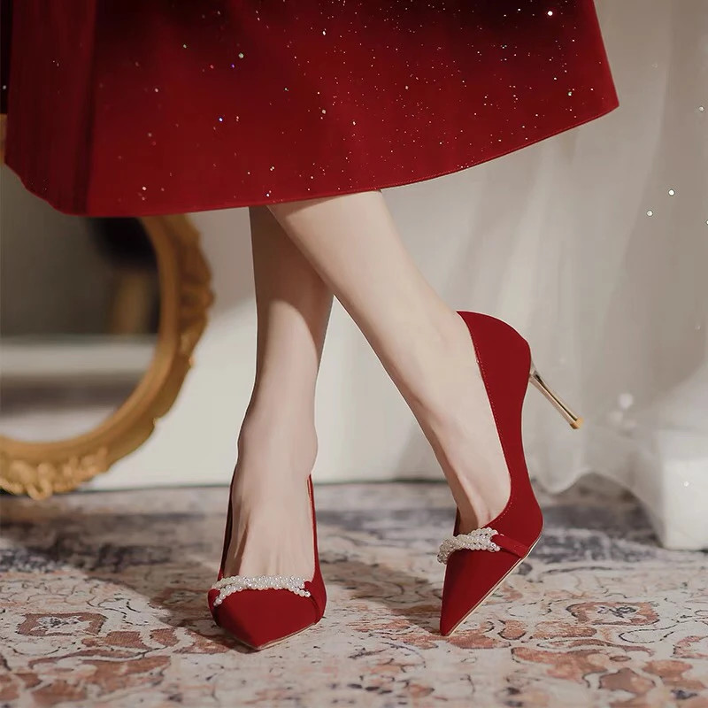 2260 21 婚鞋秀禾新娘鞋2024年新款水钻红色中式细跟高跟鞋两