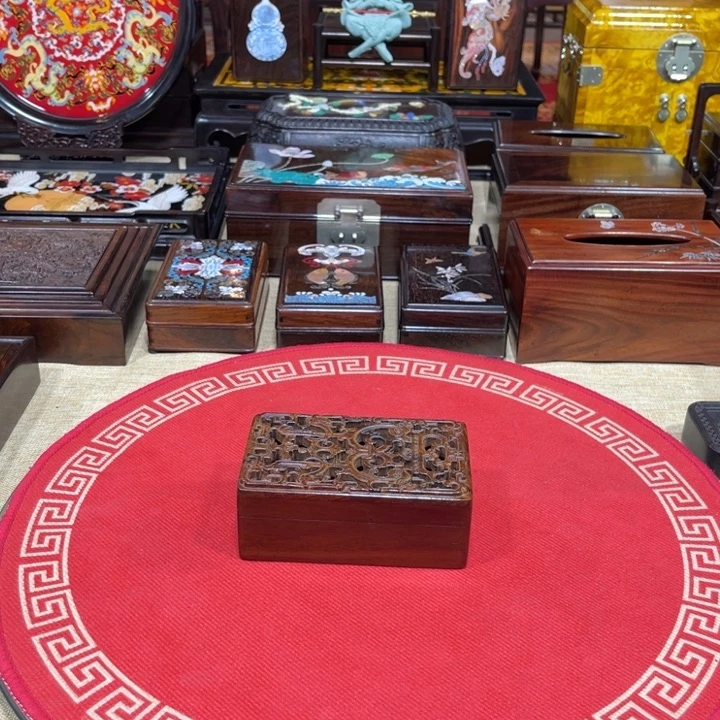 紫檀木类成套家具
