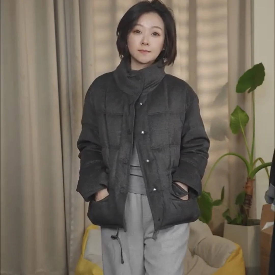 冬季新款韩版时髦简约鹅绒灰调松弛保暖外套女
