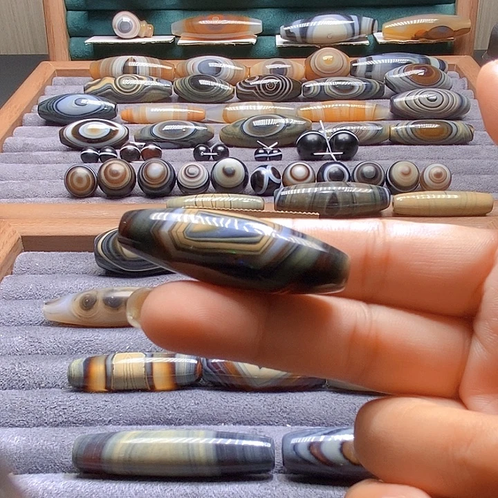 一***年未镶嵌吊坠(不含链)玛瑙/玉髓