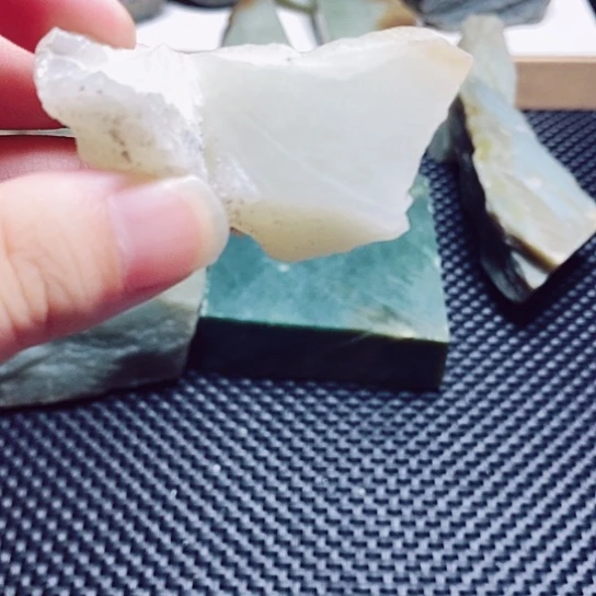 和田玉（糖玉）未镶嵌珠宝半成品