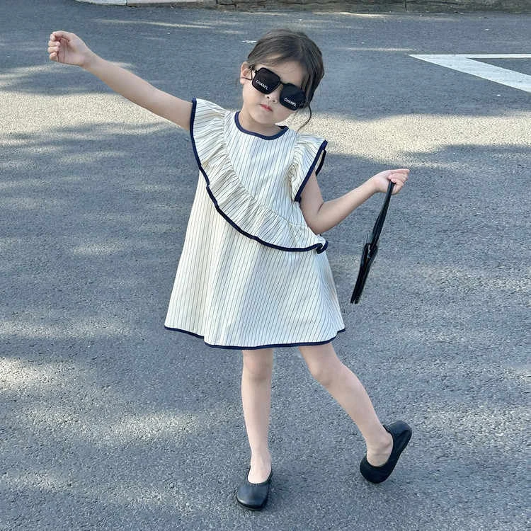 法式女童2025夏季新款米白色条纹荷叶边小飞袖连衣裙女凉爽连衣裙