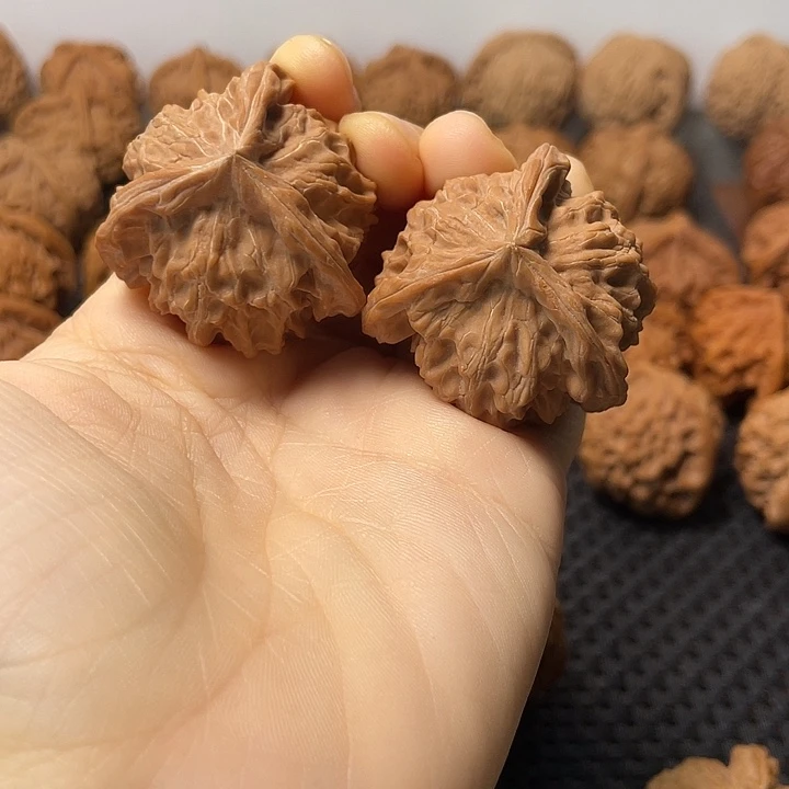 钻***森文玩核桃把件38盘山008