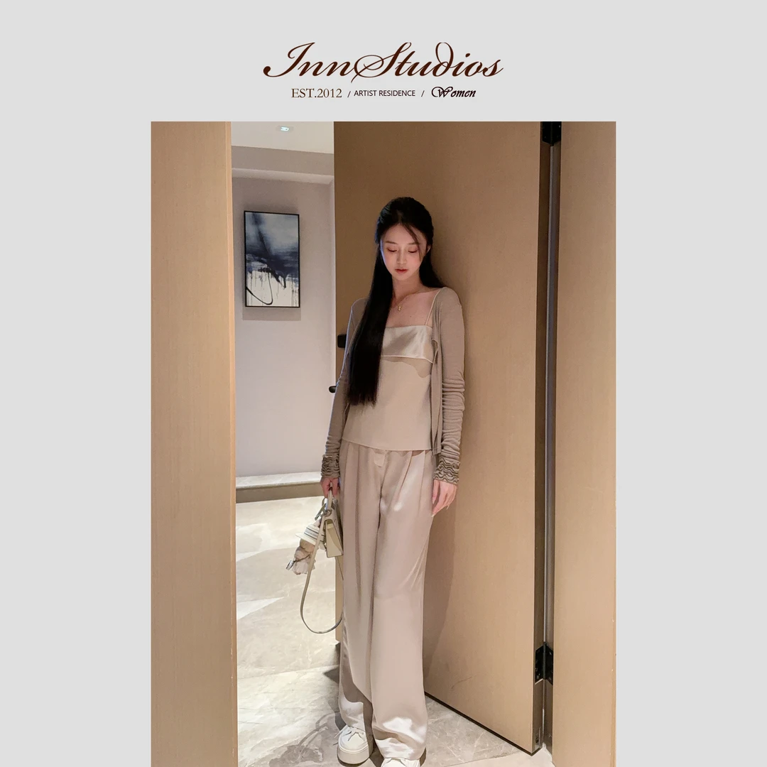 Innstudios 醋酸香槟吊带上衣两件套