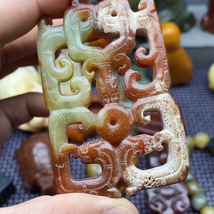未镶嵌蛇纹石玉颈饰