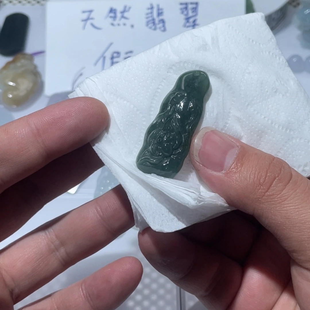 翡翠颈饰未镶嵌天然