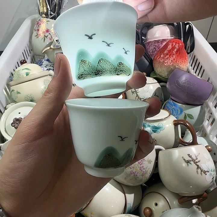 羊脂玉手绘茶杯两只装