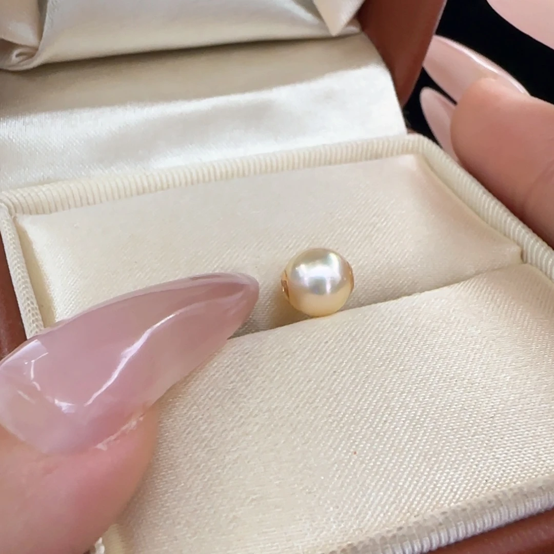 海水珍珠颈饰18K金镶嵌