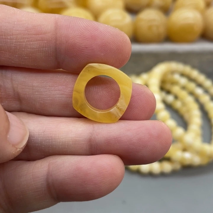 琥珀未镶嵌裸石蜜蜡