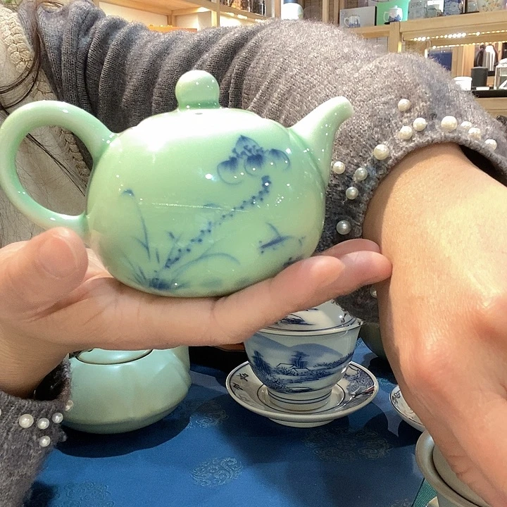 龙泉青瓷茶具茶壶手绘