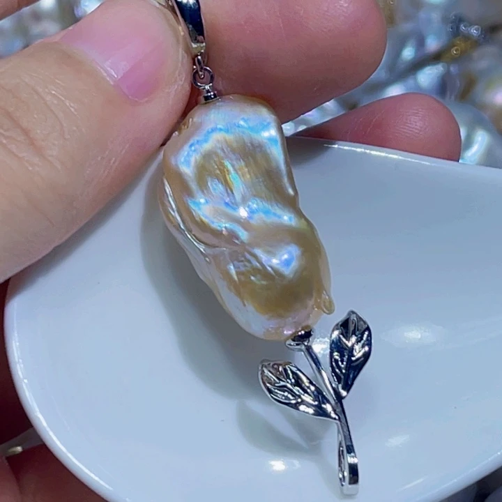 颈饰未镶嵌淡水珍珠
