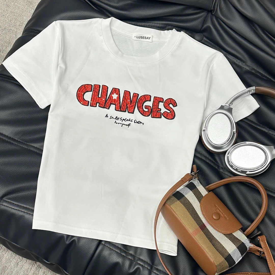 LUSESAY 刺绣红色字母 2025夏季新款短袖T恤女百搭时尚上衣ins潮