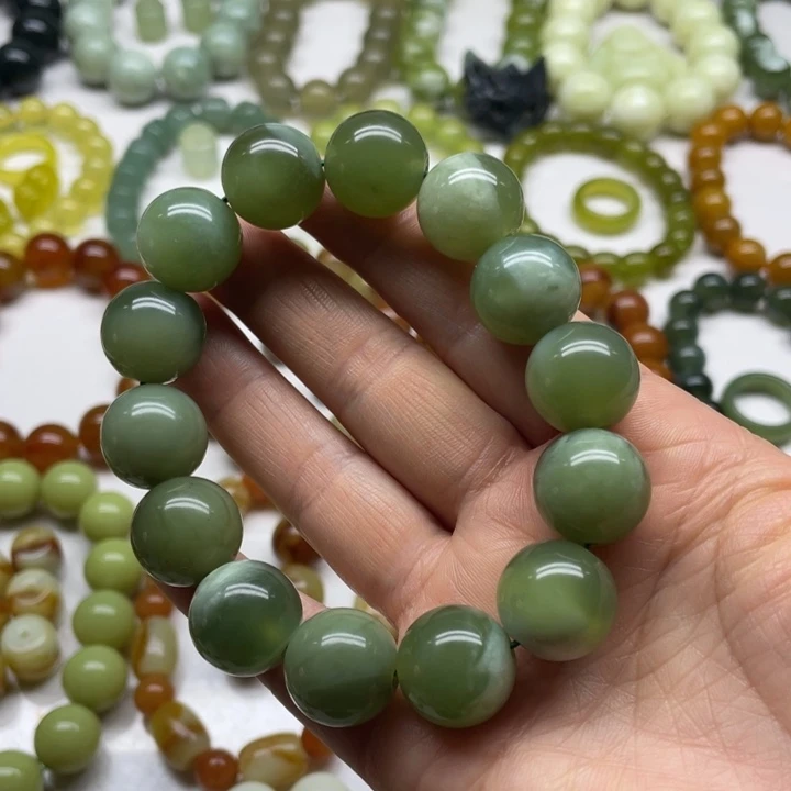 蛇纹石玉手串未镶嵌