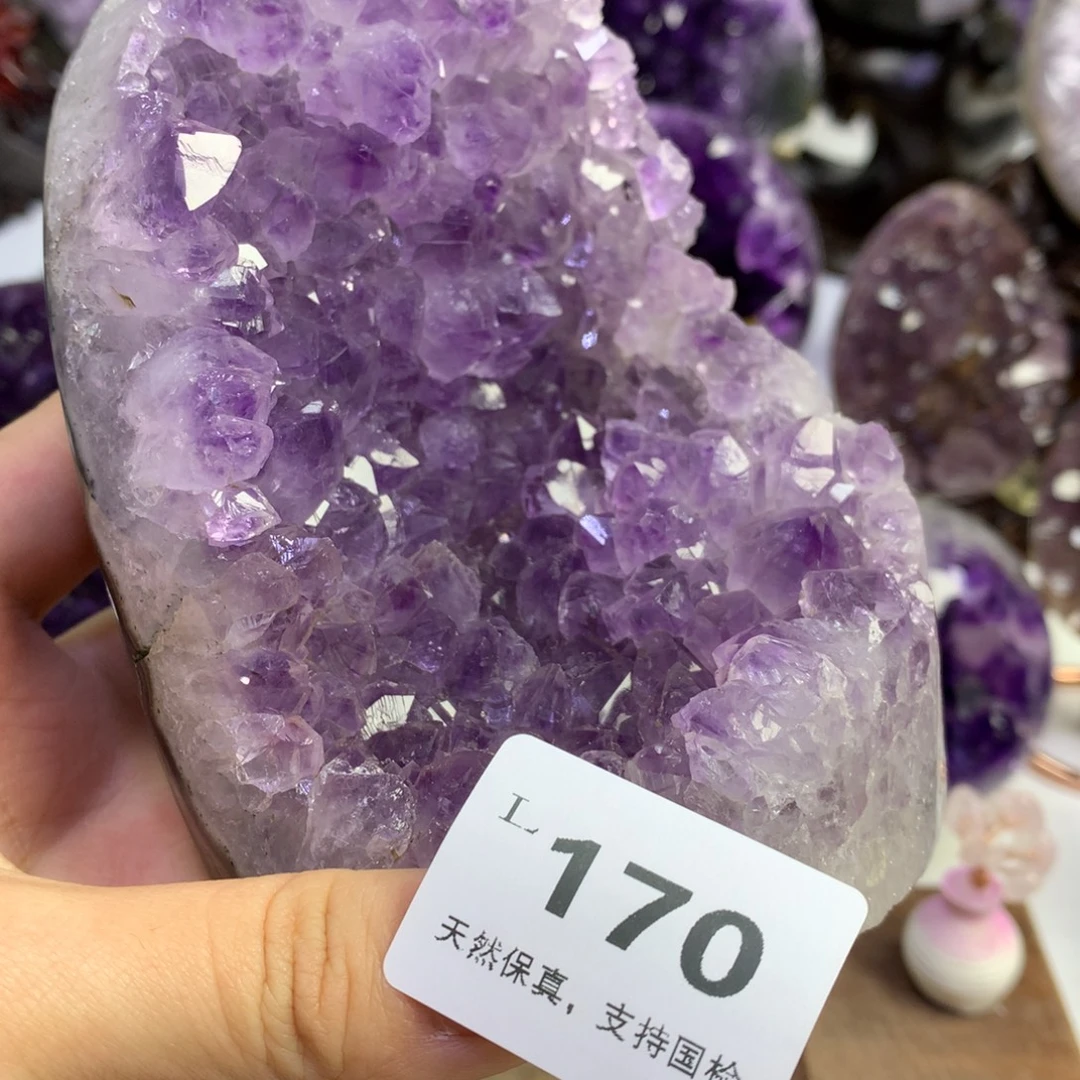 紫晶未镶嵌大型摆件（非配饰）