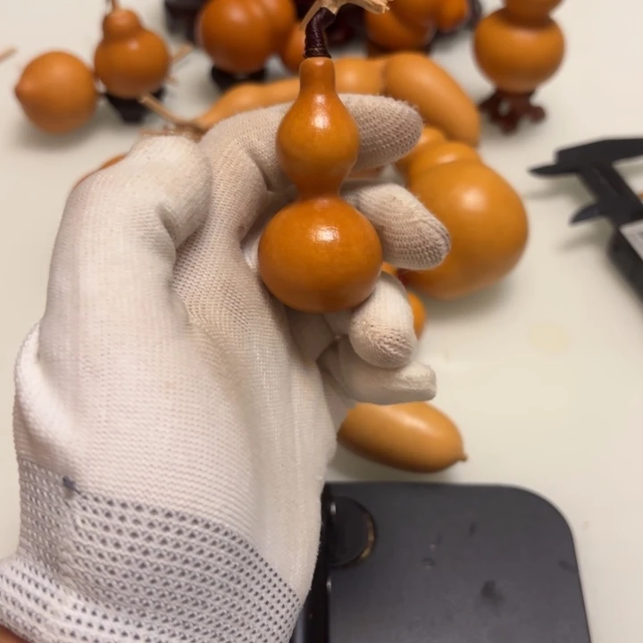 千***顶天然手捻老皮葫芦