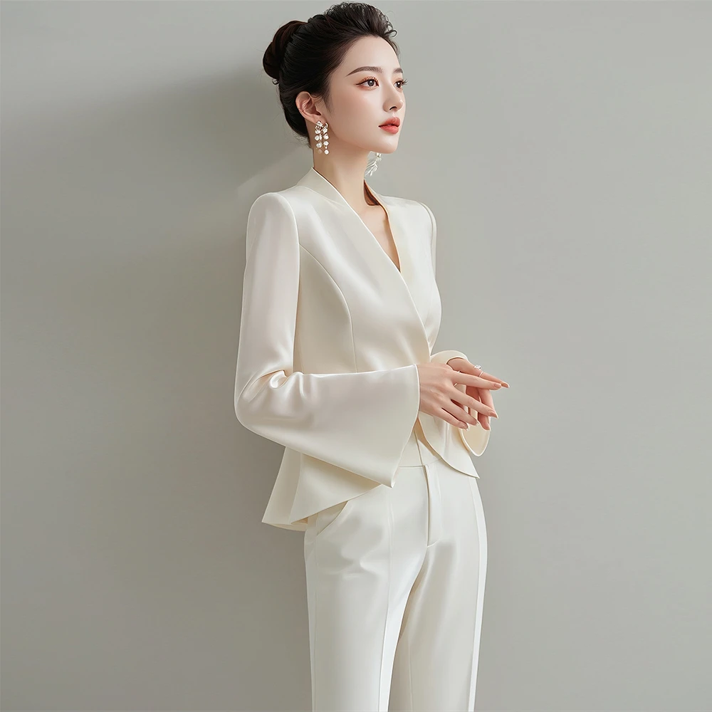 独特超好看小香风白色套装2025早秋新款气质名媛高端西装两件套