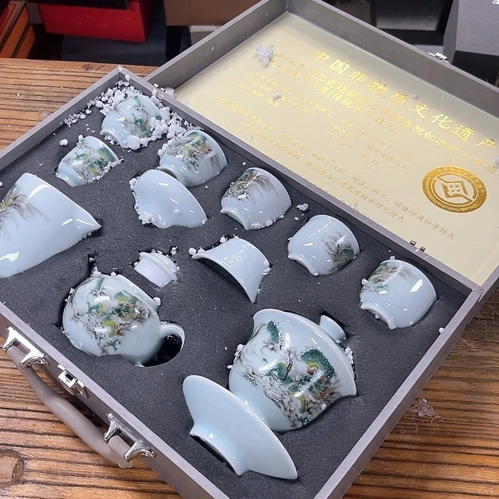 孤品茶具套装等。