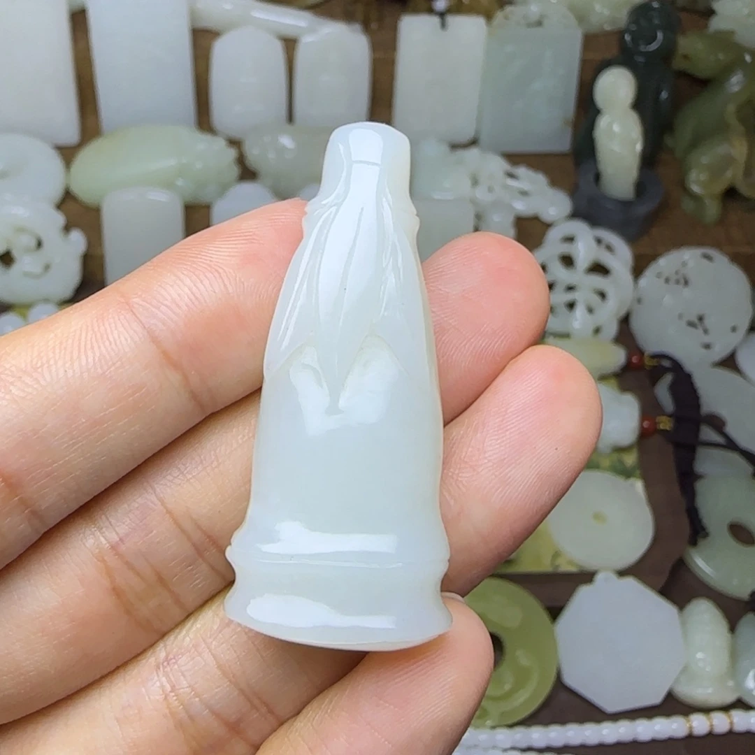 和田玉未镶嵌挂件