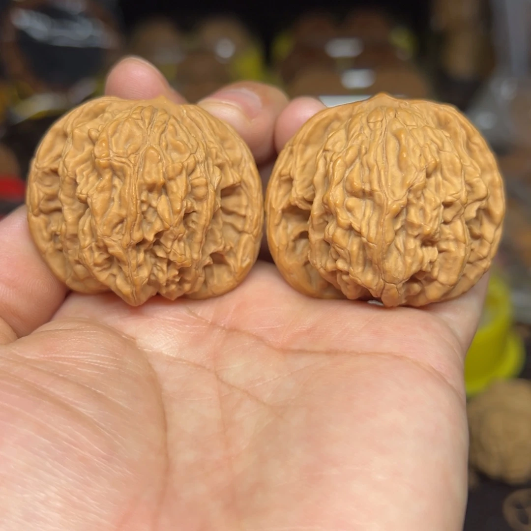 桃核把件堂虎尺寸44