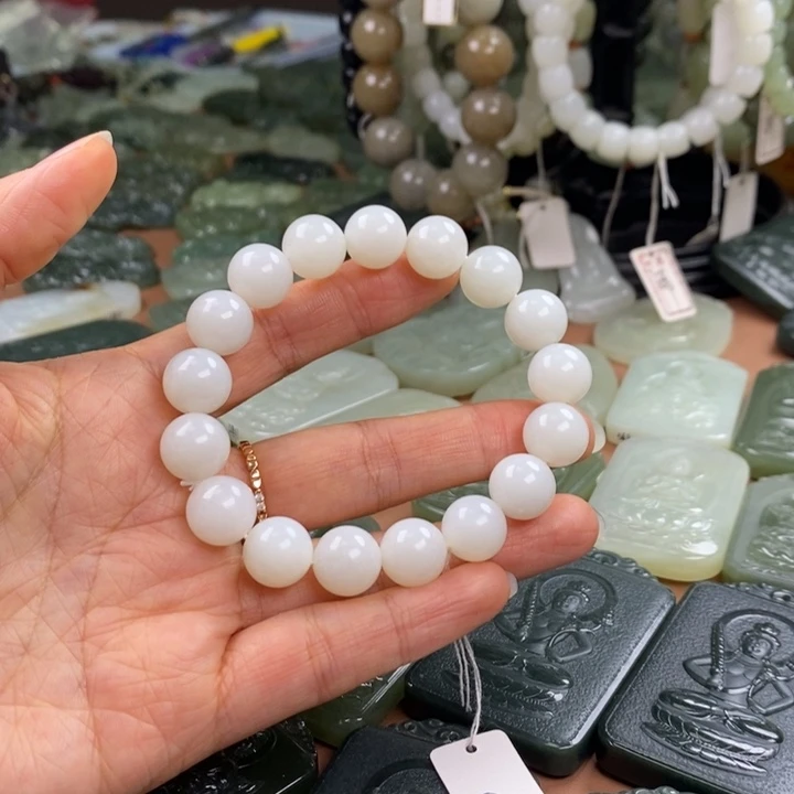 和田玉未镶嵌手链