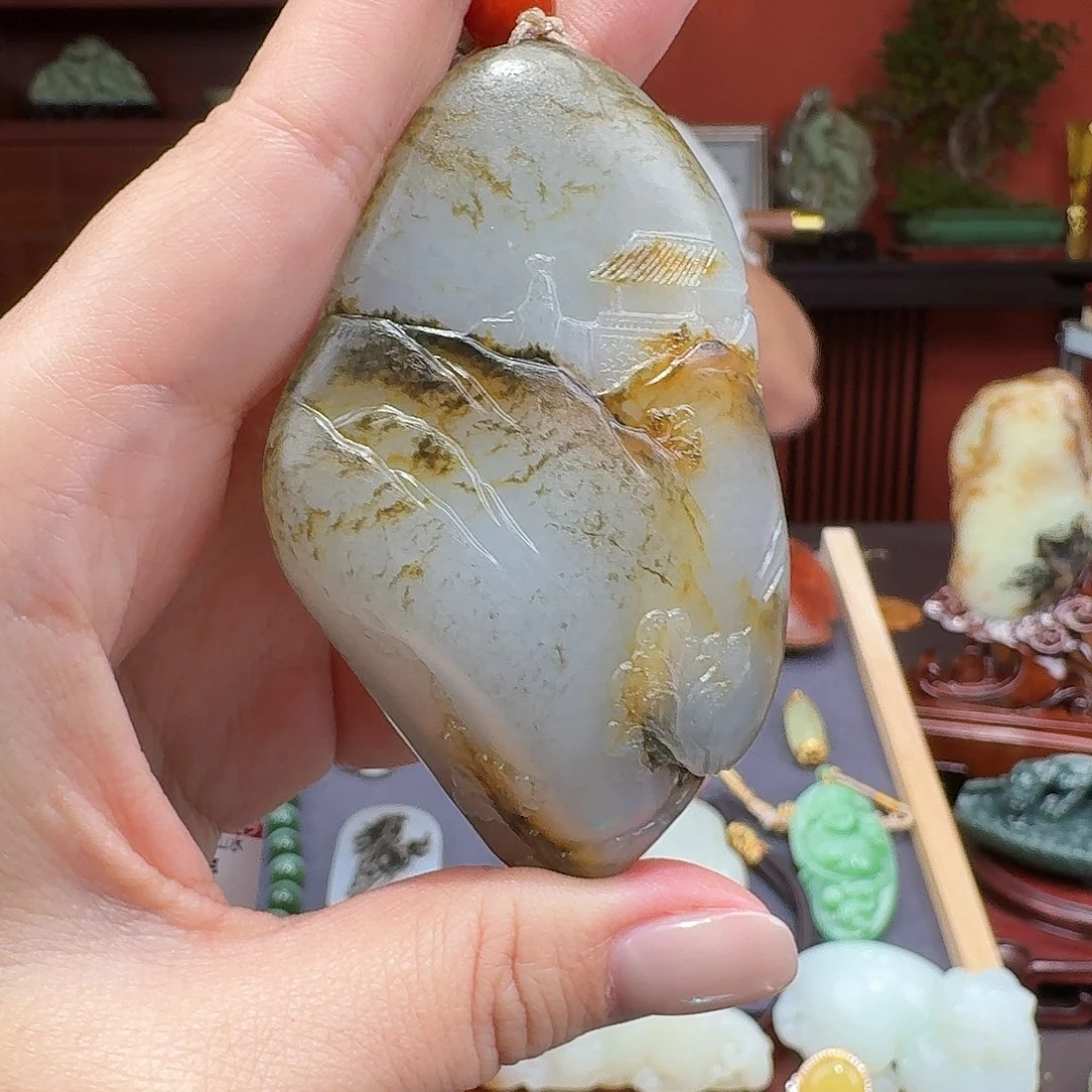 和田玉未镶嵌把件