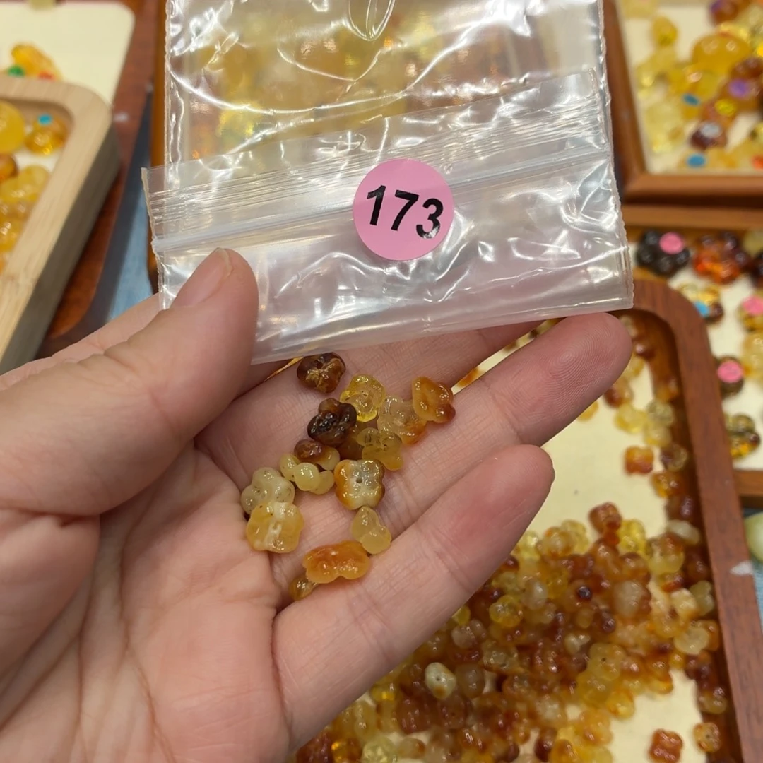 琥珀未镶嵌珠宝奇石