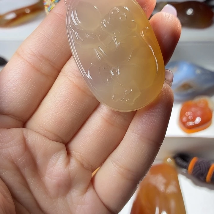 玛瑙/玉髓合金颈饰吉*通1