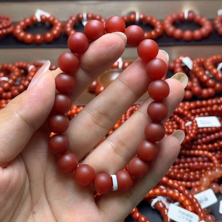 琼***子玛瑙/玉髓天然玛瑙手串单圈未镶嵌