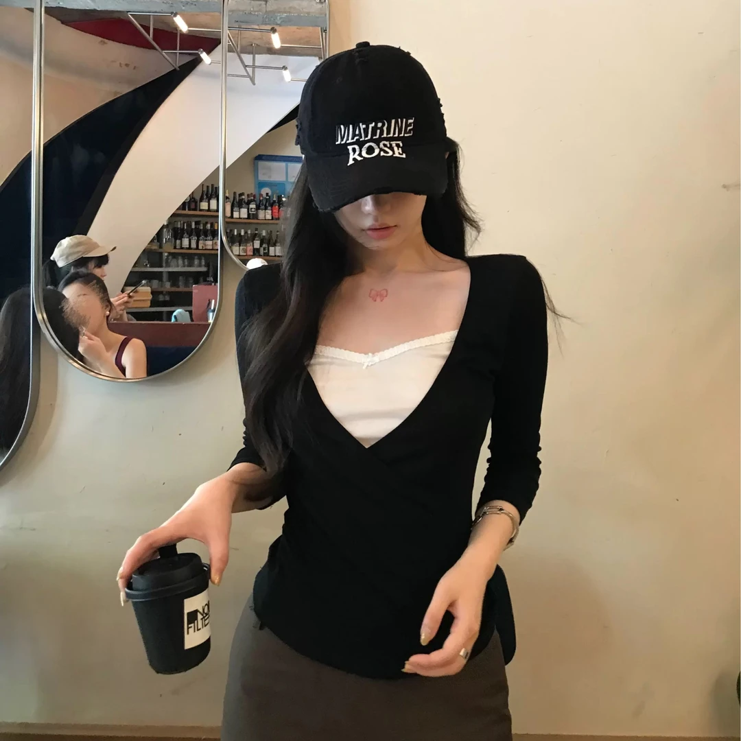 Tiann【首尔初秋】撞色V领假两件t恤显瘦黑色打底上衣打底衫长袖