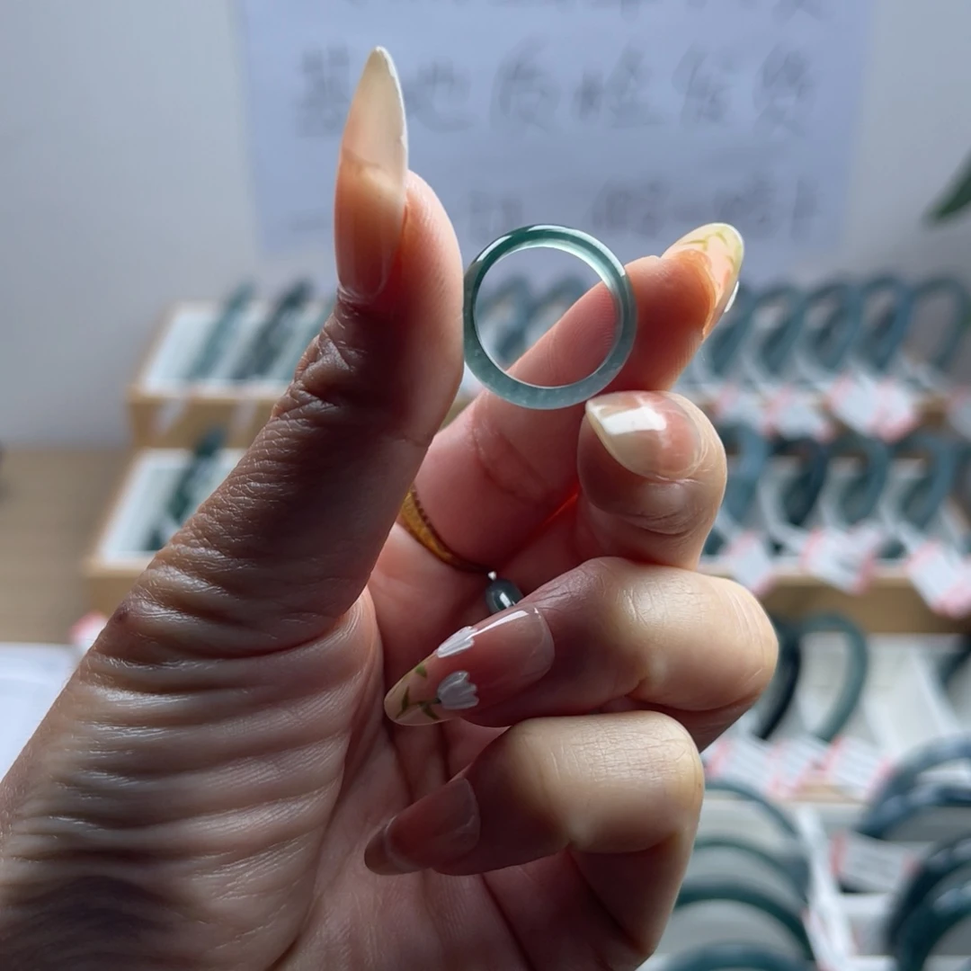 翡翠未镶嵌戒指全