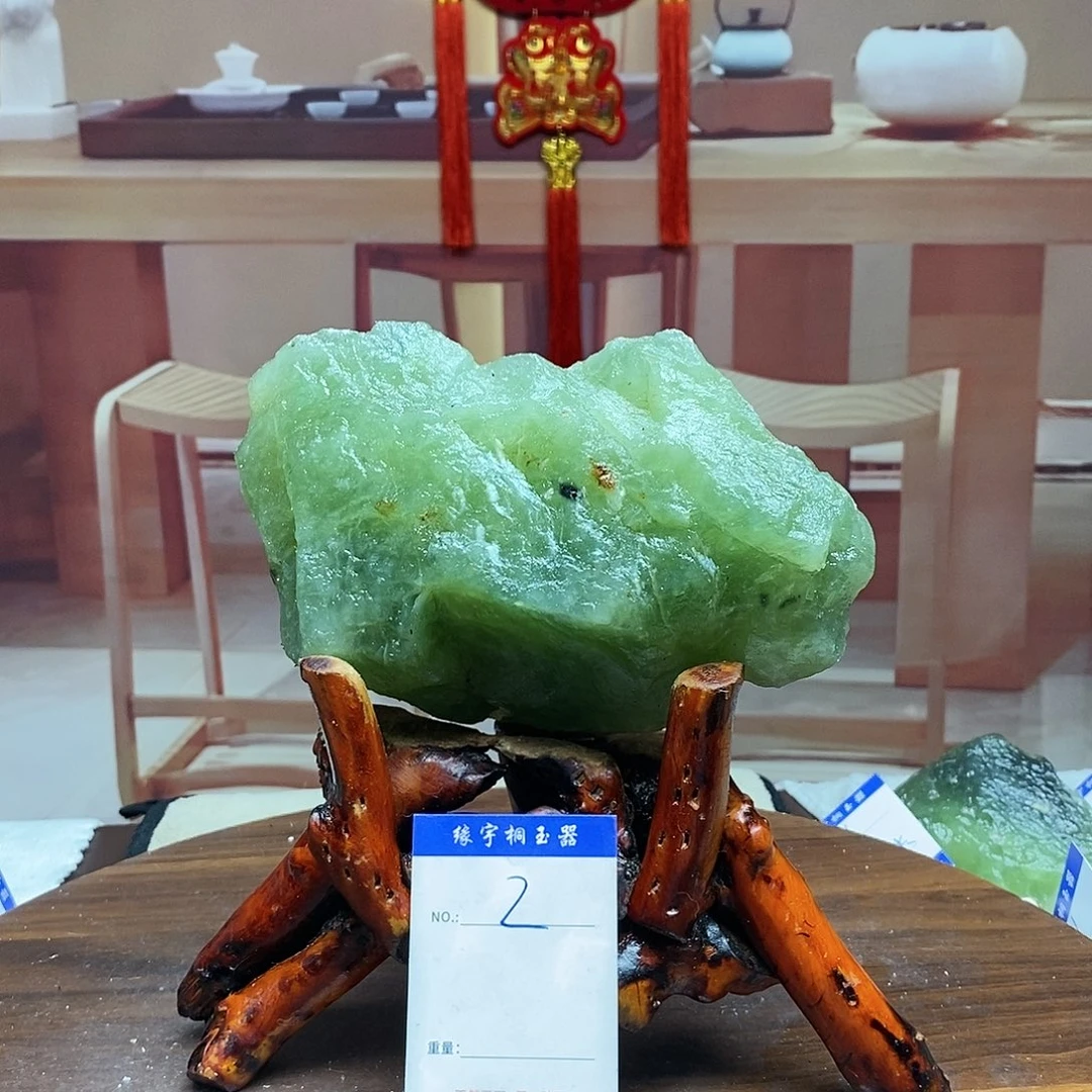 蛇纹石玉原石未镶嵌