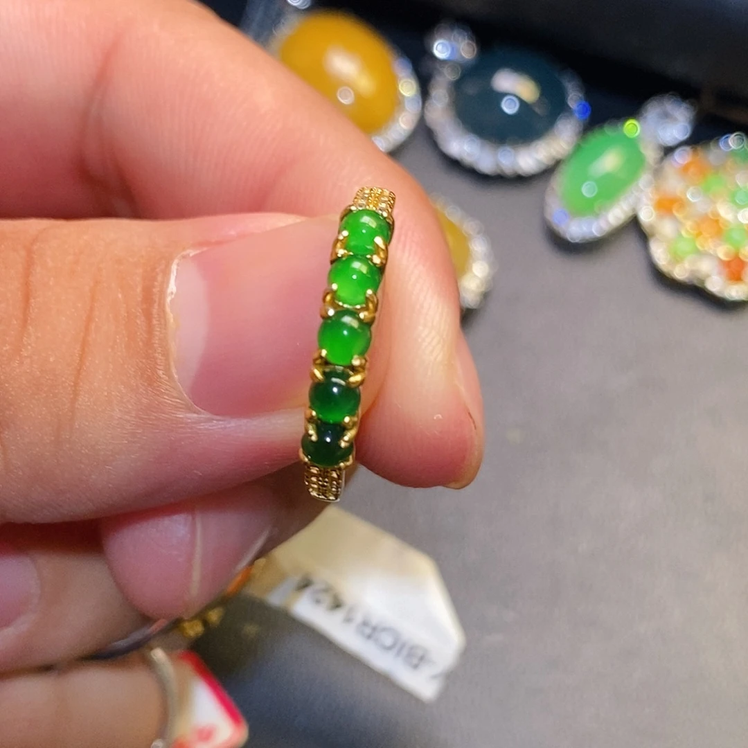品***生银S925镶嵌翡翠耳饰
