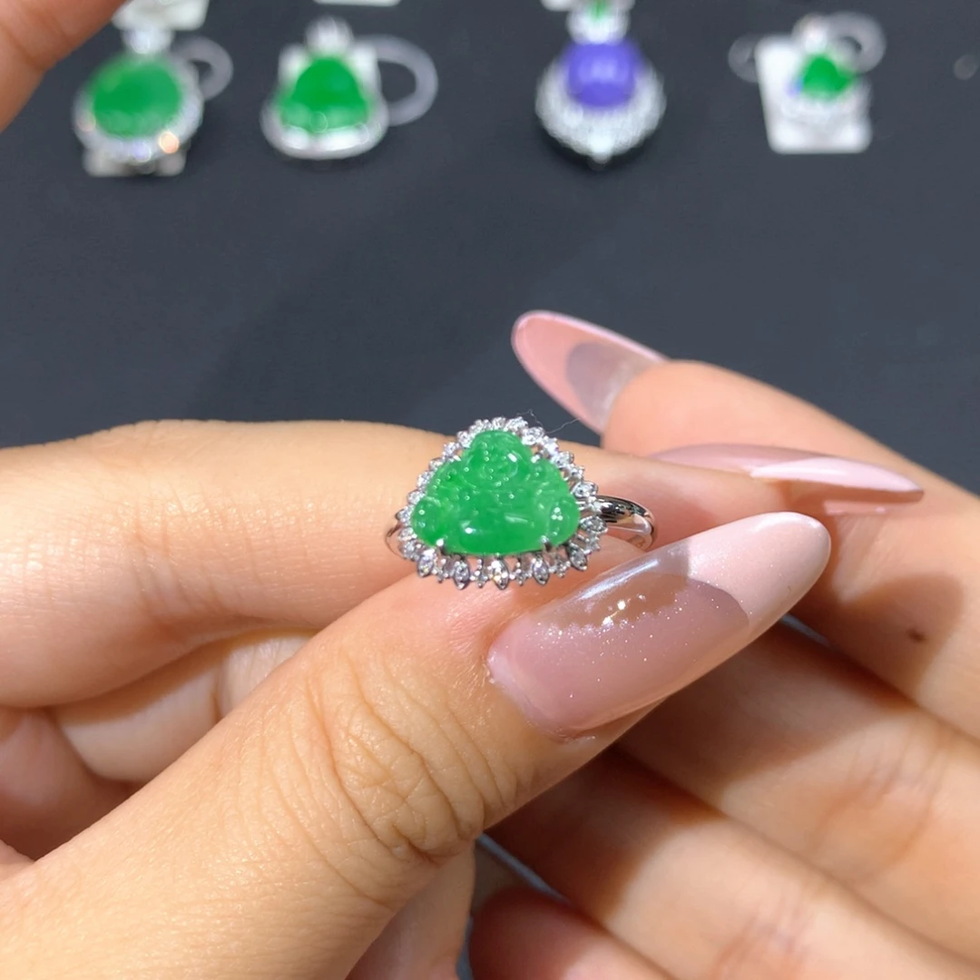 翡翠戒指18K金镶嵌翡翠