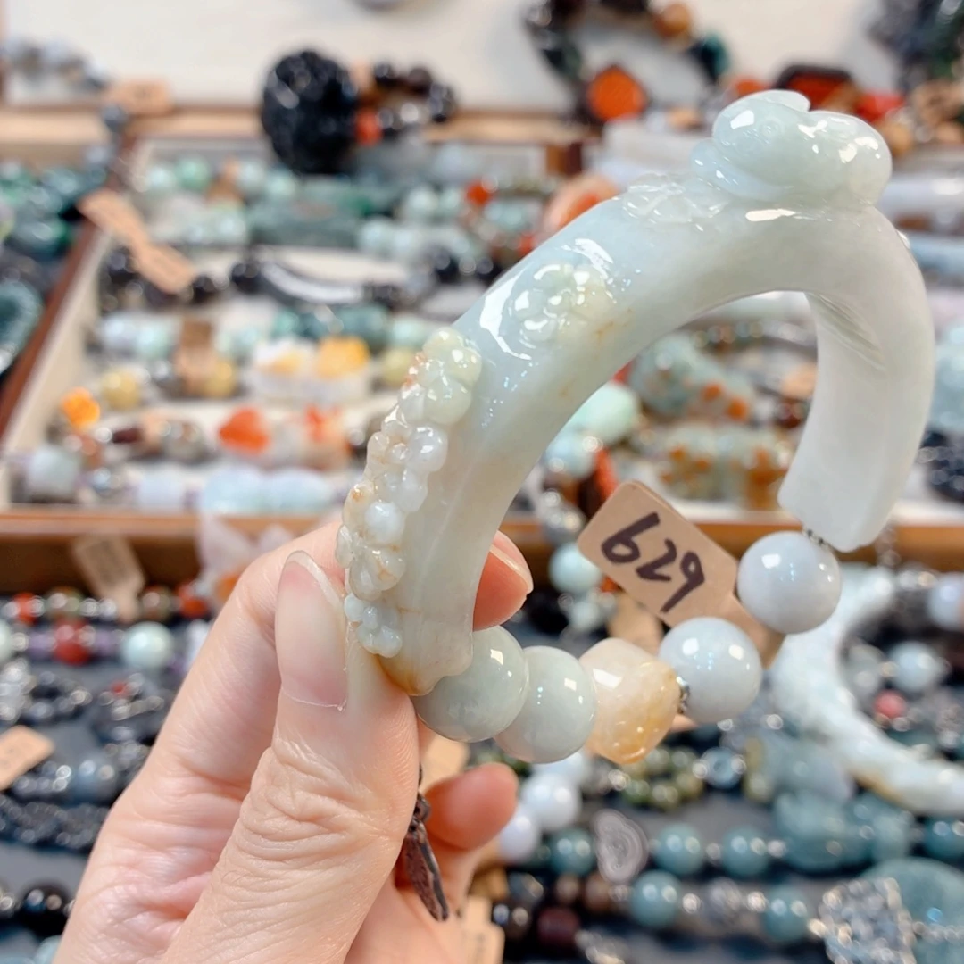 躺***天未镶嵌手链翡翠手串