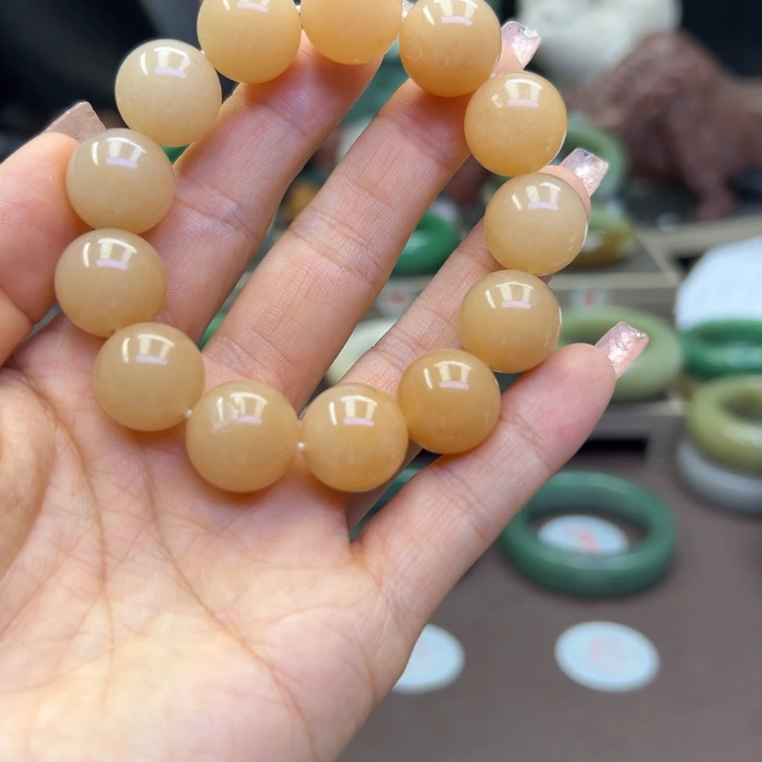 未镶嵌手镯石英岩玉