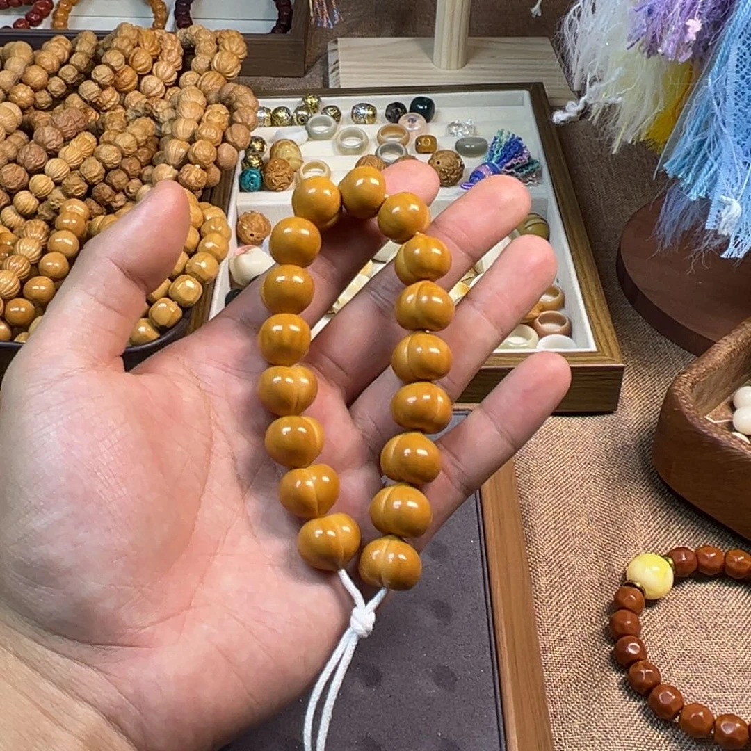 猴头核桃手串柯基屁屁