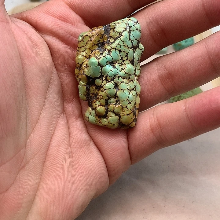 绿松石未镶嵌颈饰流**家