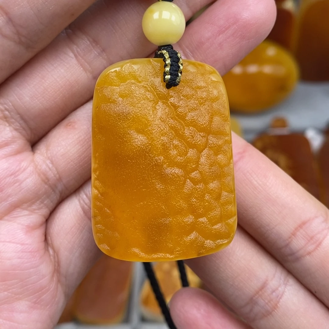 琥珀未镶嵌珠宝奇石