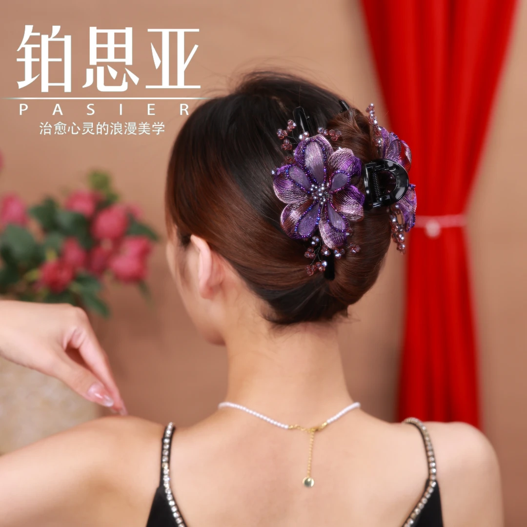 铂思亚 花映 手工编织双面花朵轻奢贵气感亚克力抓夹FB2365