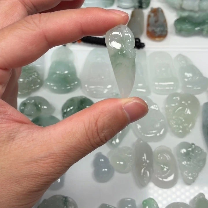 翡翠未镶嵌颈饰仿古牙