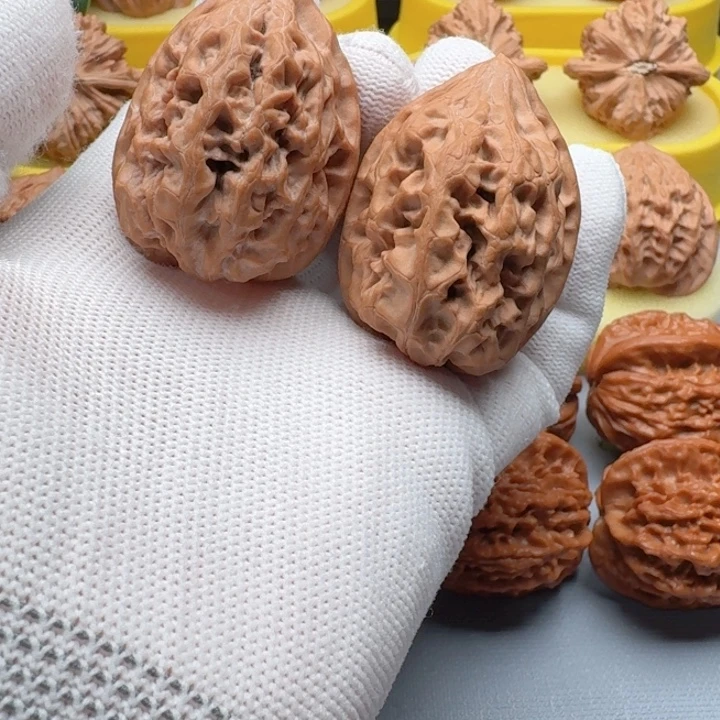 核桃42尺平谷火苗文玩