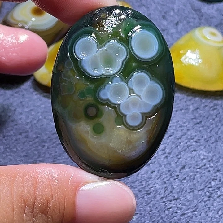 未镶嵌玛瑙/玉髓珠宝奇石