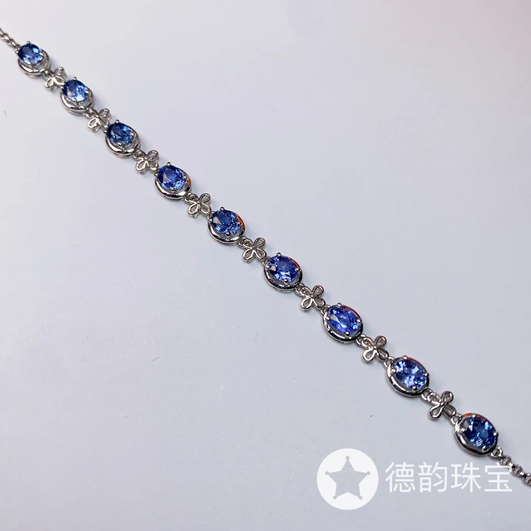 18K金镶嵌蓝宝石手链