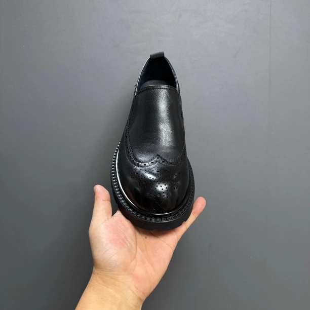 2401高端品质男鞋男士时尚百搭真皮商务英伦风系带黑色圆头雕花