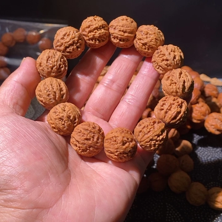 手串文玩核桃悄*…………