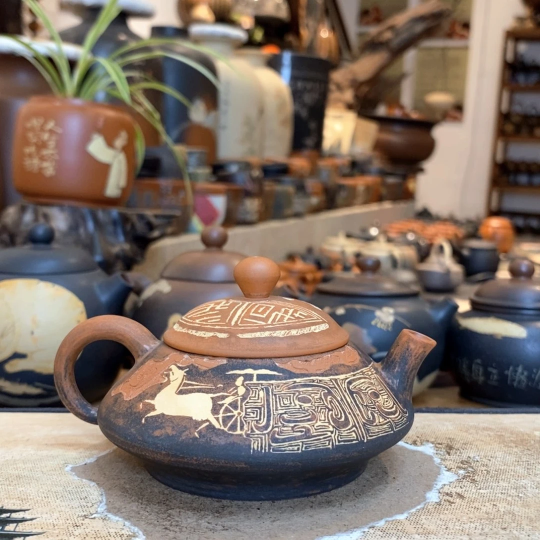 不***束云南建水紫陶彩填壶