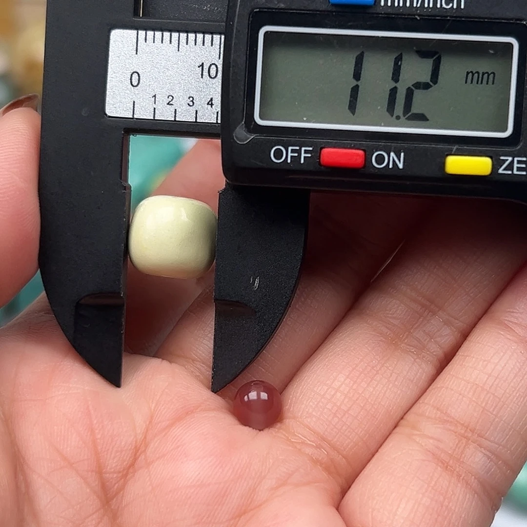 南红玛瑙未镶嵌珠宝奇石