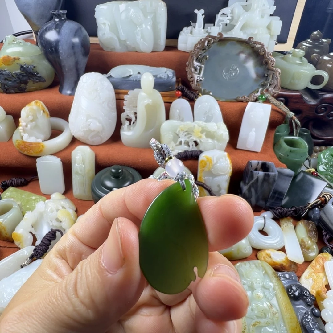 和田玉未镶嵌颈饰